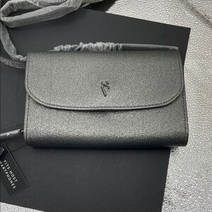 2.8.26 NWT Vera Wang Gray Shimmer Crackled Style Bag